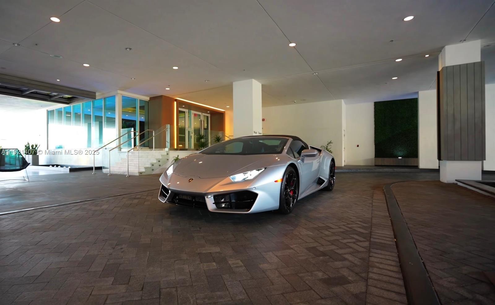 400 SUNNY ISLES CONDO EAST - Residential