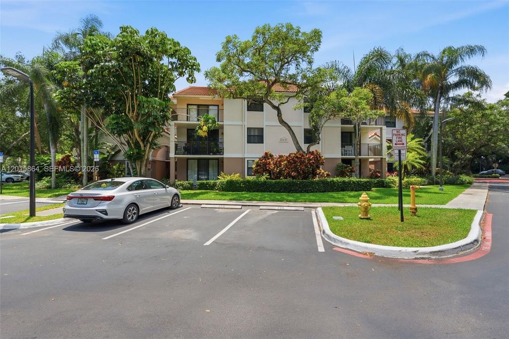 Photo of 10131 W Sunrise Blvd #204, Plantation, FL 33322 (MLS # A12015864)