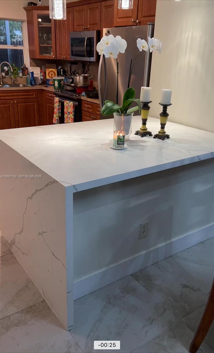 PEMBROKE LAKES SECTION SE - Residential Lease