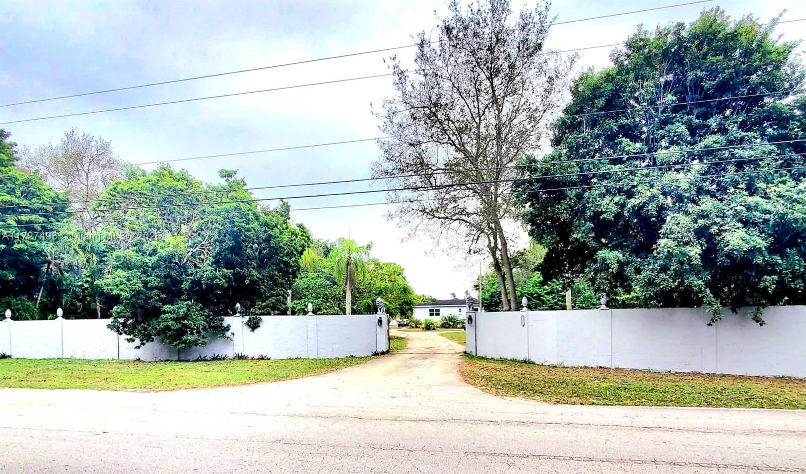An amazing opportunity to own a home on one of the largest lots available in such a central location, with over 2 acres there is an unlimited potential of land use. The primary building is a single family home, 3 bedrooms 2 bathrooms and extra wide double garage. The floor plan is split with the potential for an additional income as there is studio with its own entrance. The exterior boasts a large pool, fruit trees and the property is entirely fenced.
Redevelopment throughout homestead makes this one of the best options in north homestead just minutes from Kendall.