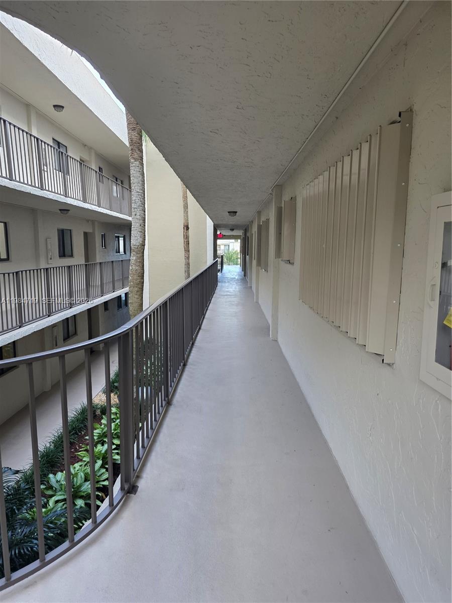 THE HORIZONS CONDO #5 - Residential