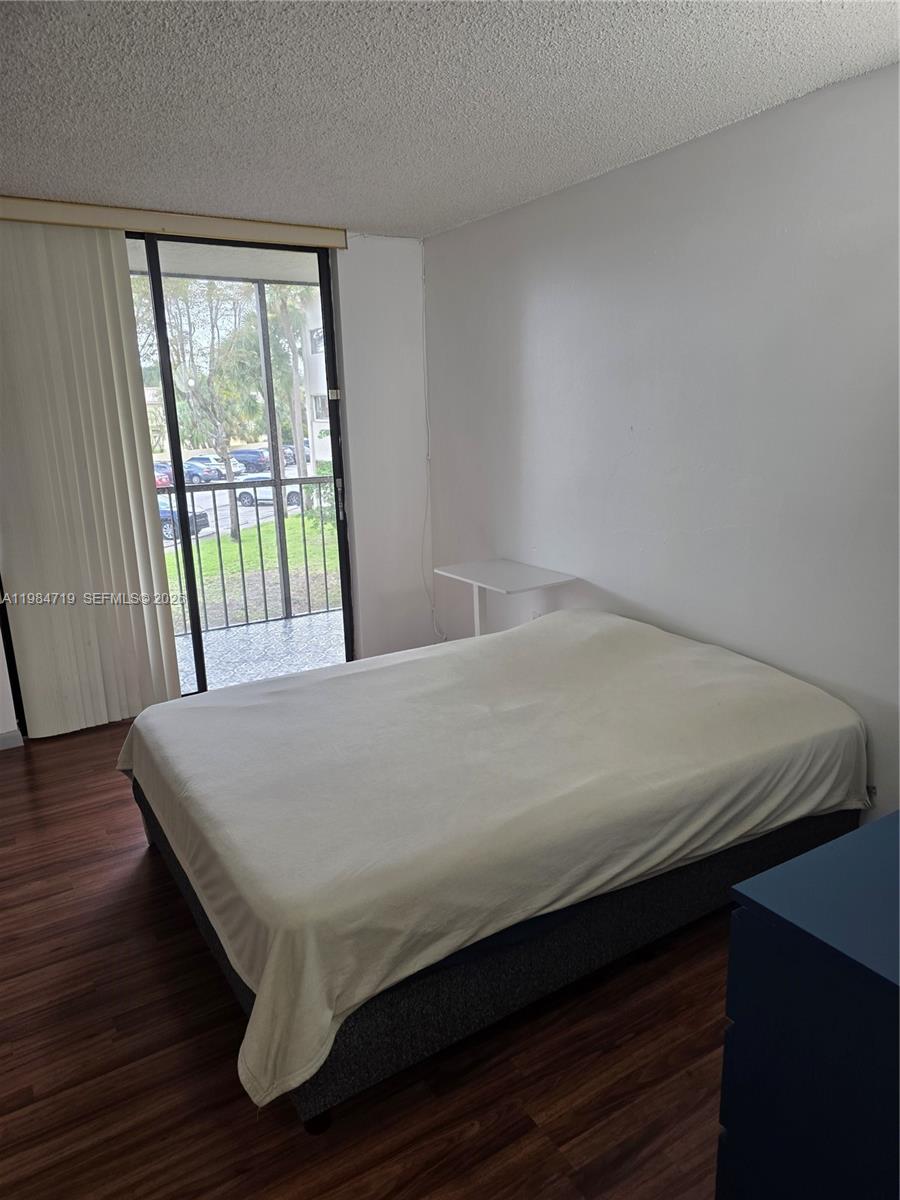 THE HORIZONS CONDO #5 - Residential