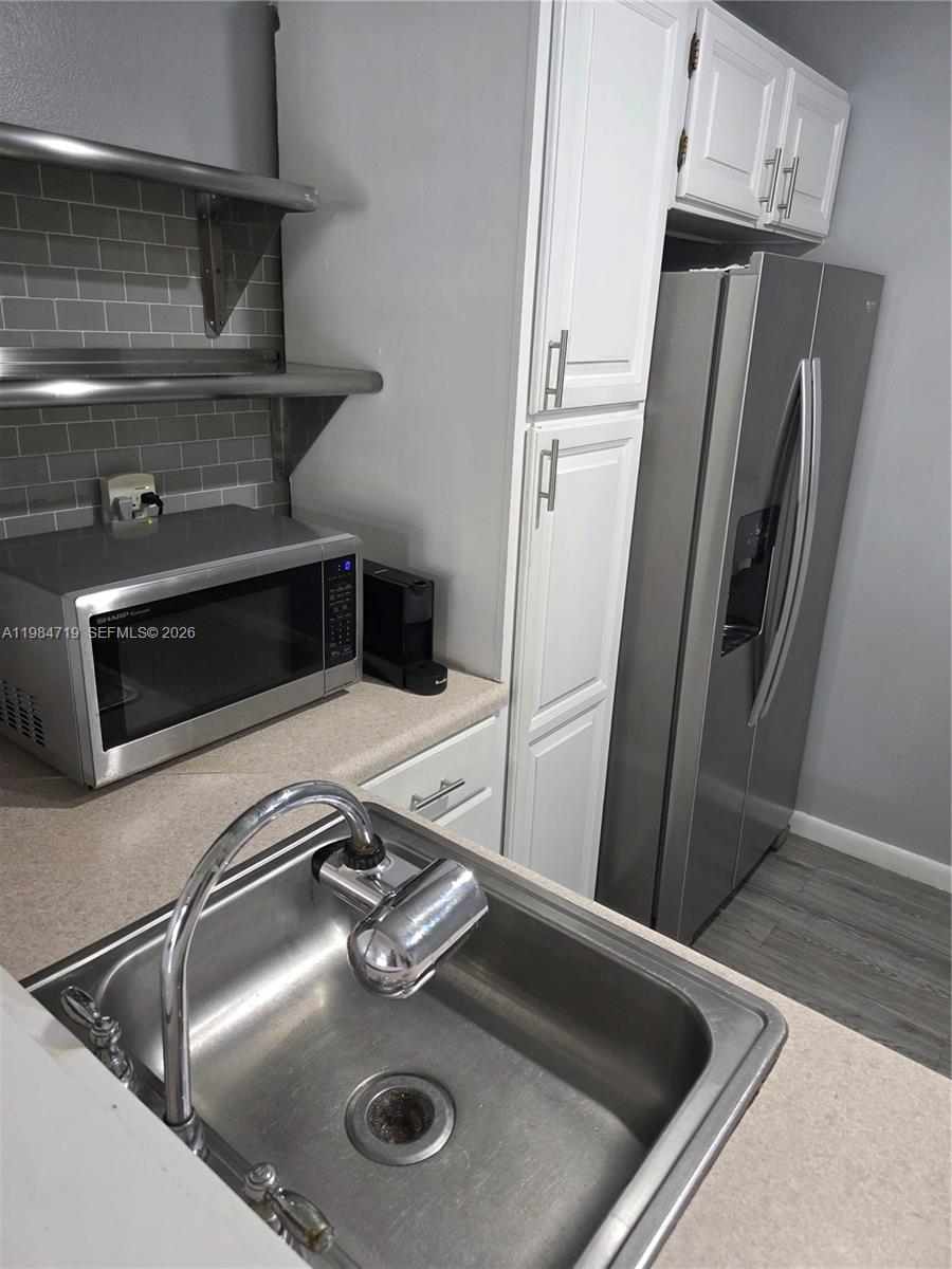 THE HORIZONS CONDO #5 - Residential