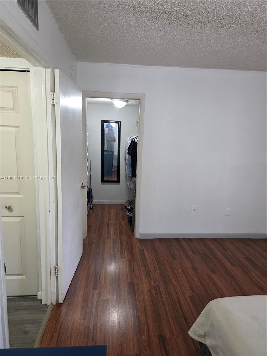 THE HORIZONS CONDO #5 - Residential