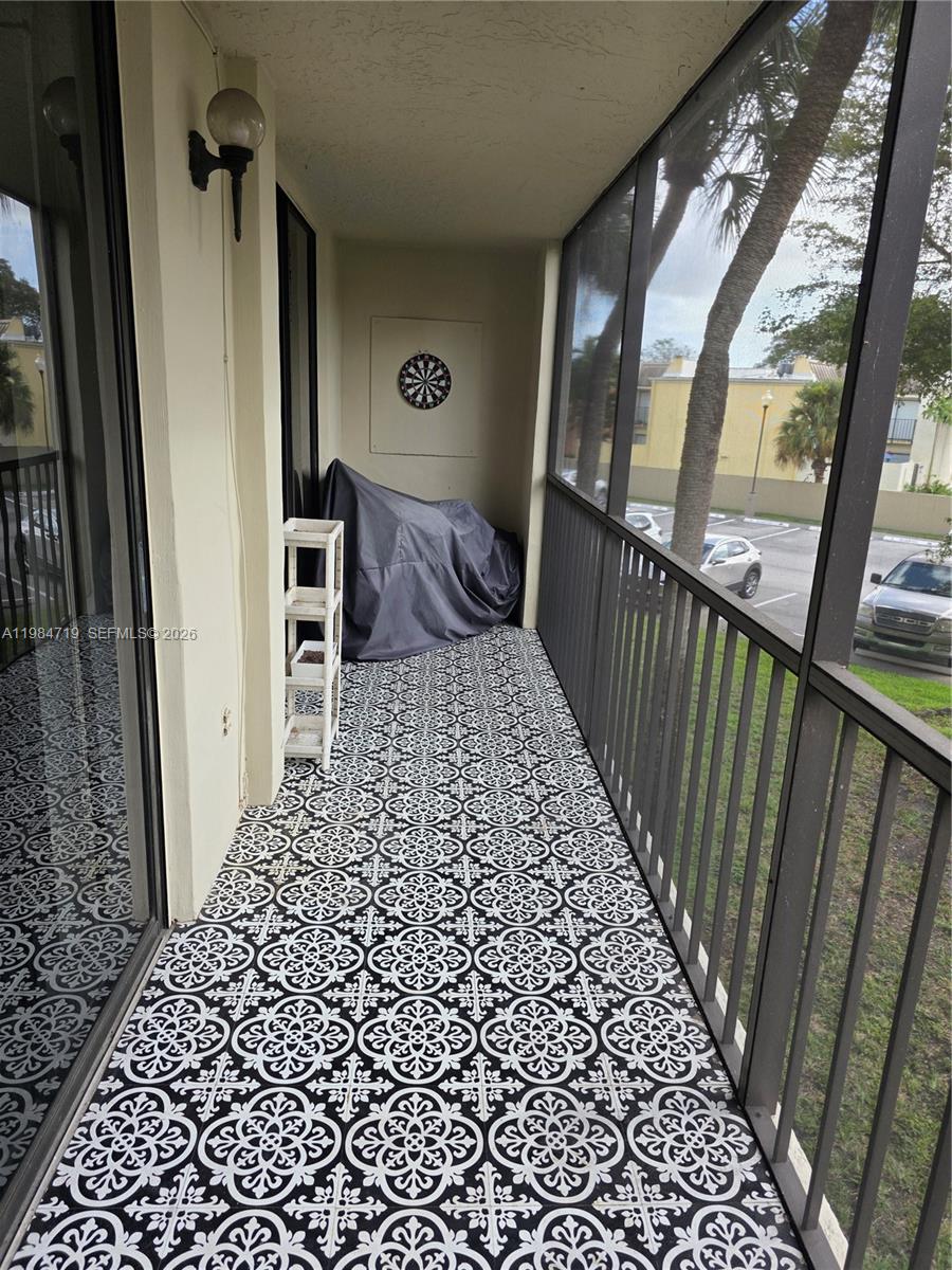 THE HORIZONS CONDO #5 - Residential