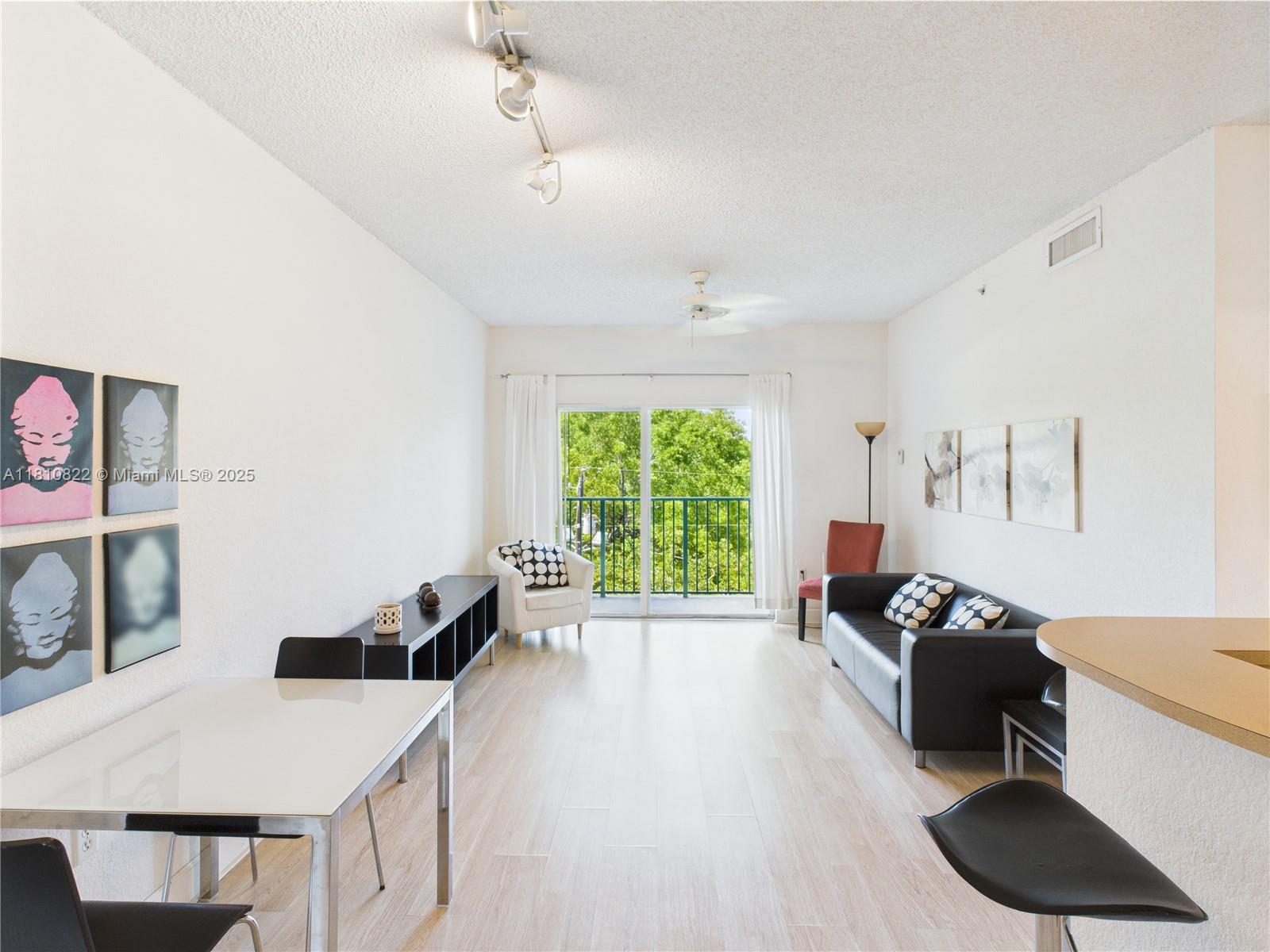 Rental Property at 6001 Sw 70th St 455, South Miami, Miami-Dade County, Florida - Bedrooms: 1 
Bathrooms: 1  - $2,200 MO.