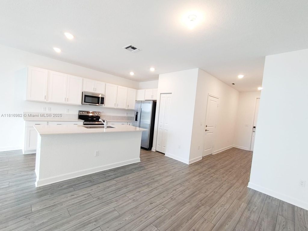 Photo of 659 SE Lake Falls St, Port St Lucie, FL 34984 (MLS # A11816982)