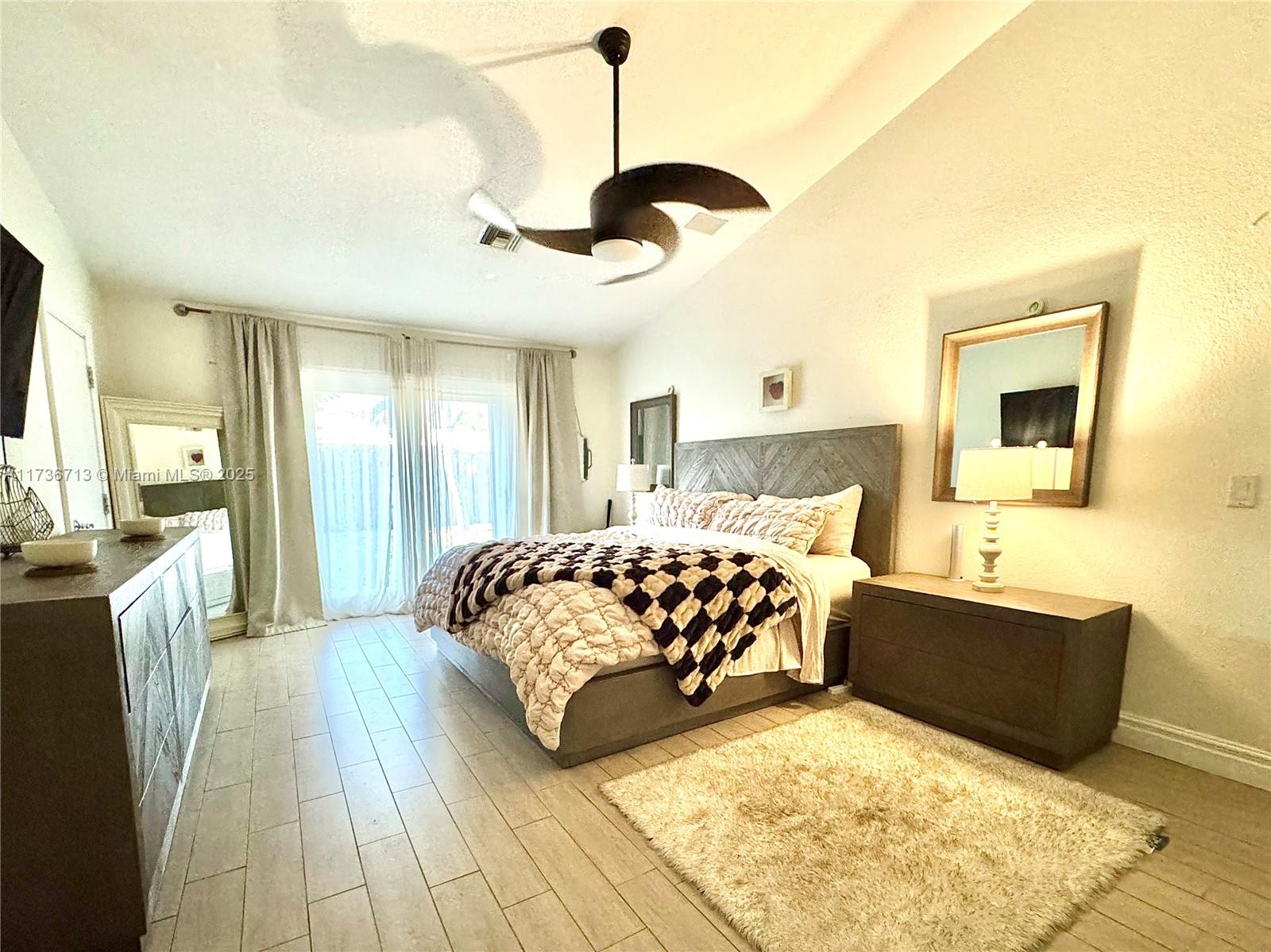 LAKEVIEW - Residential