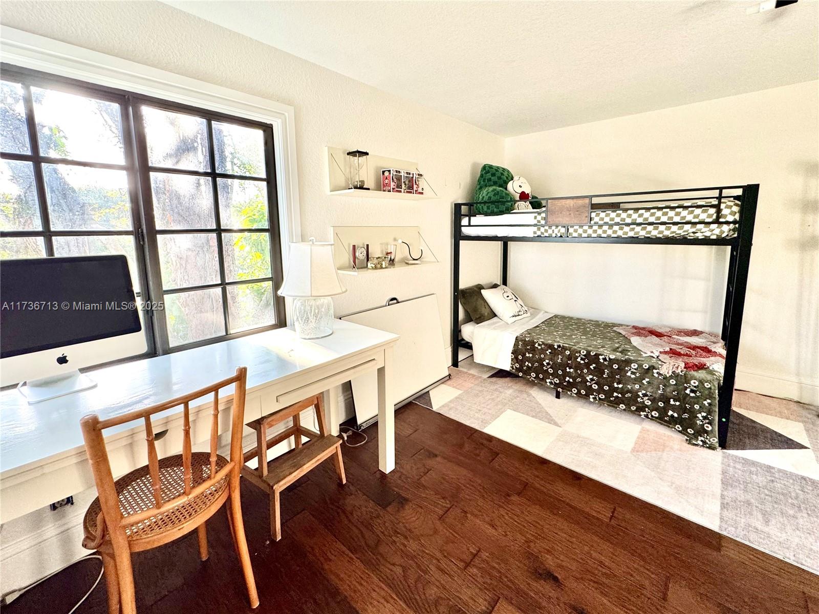 LAKEVIEW - Residential