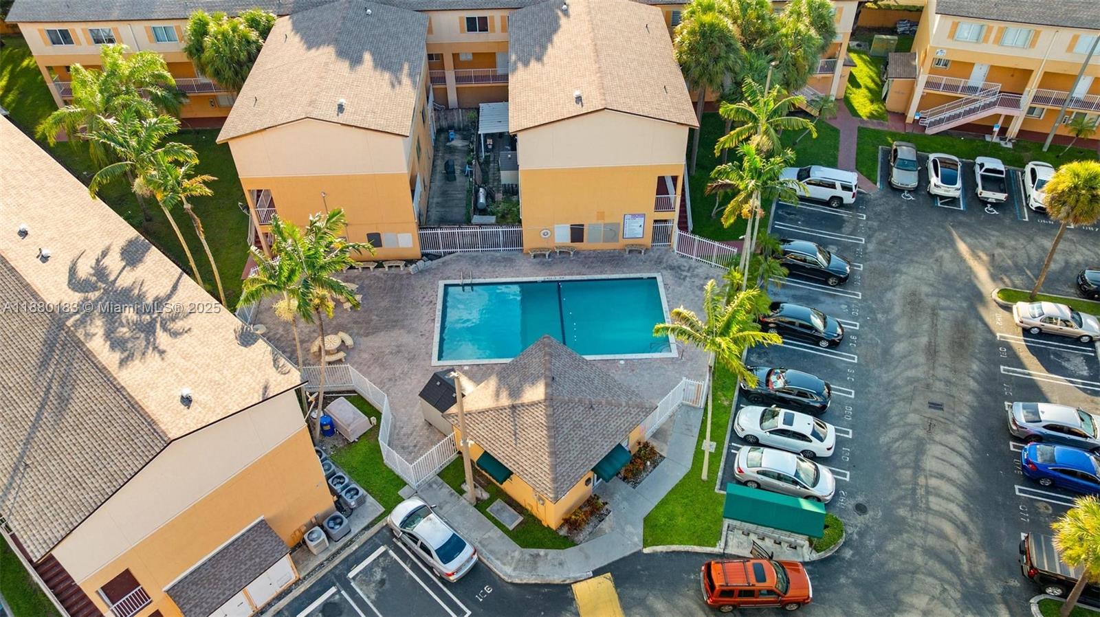 PASEO REAL CONDO - Residential