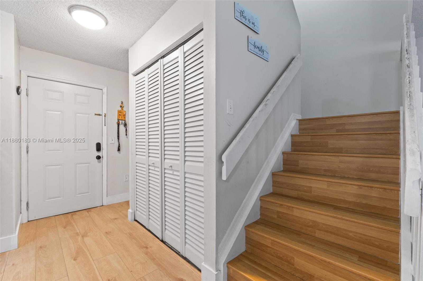 PASEO REAL CONDO - Residential