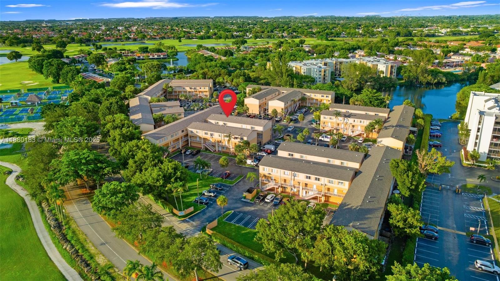 PASEO REAL CONDO - Residential