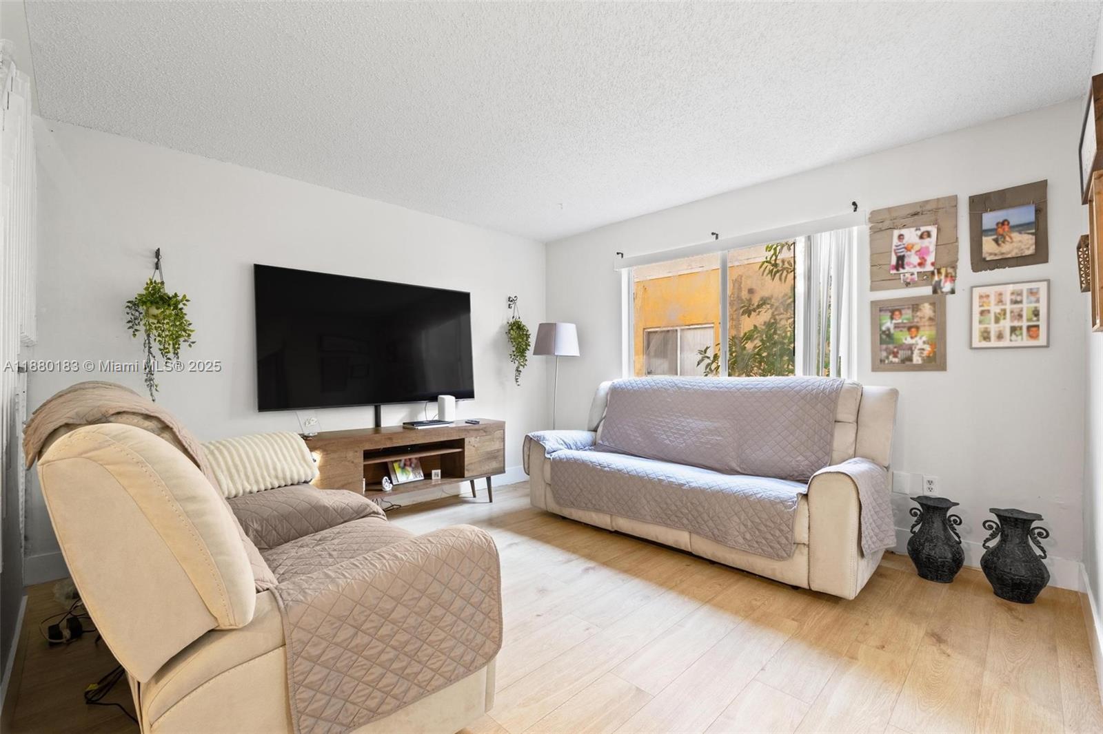 PASEO REAL CONDO - Residential