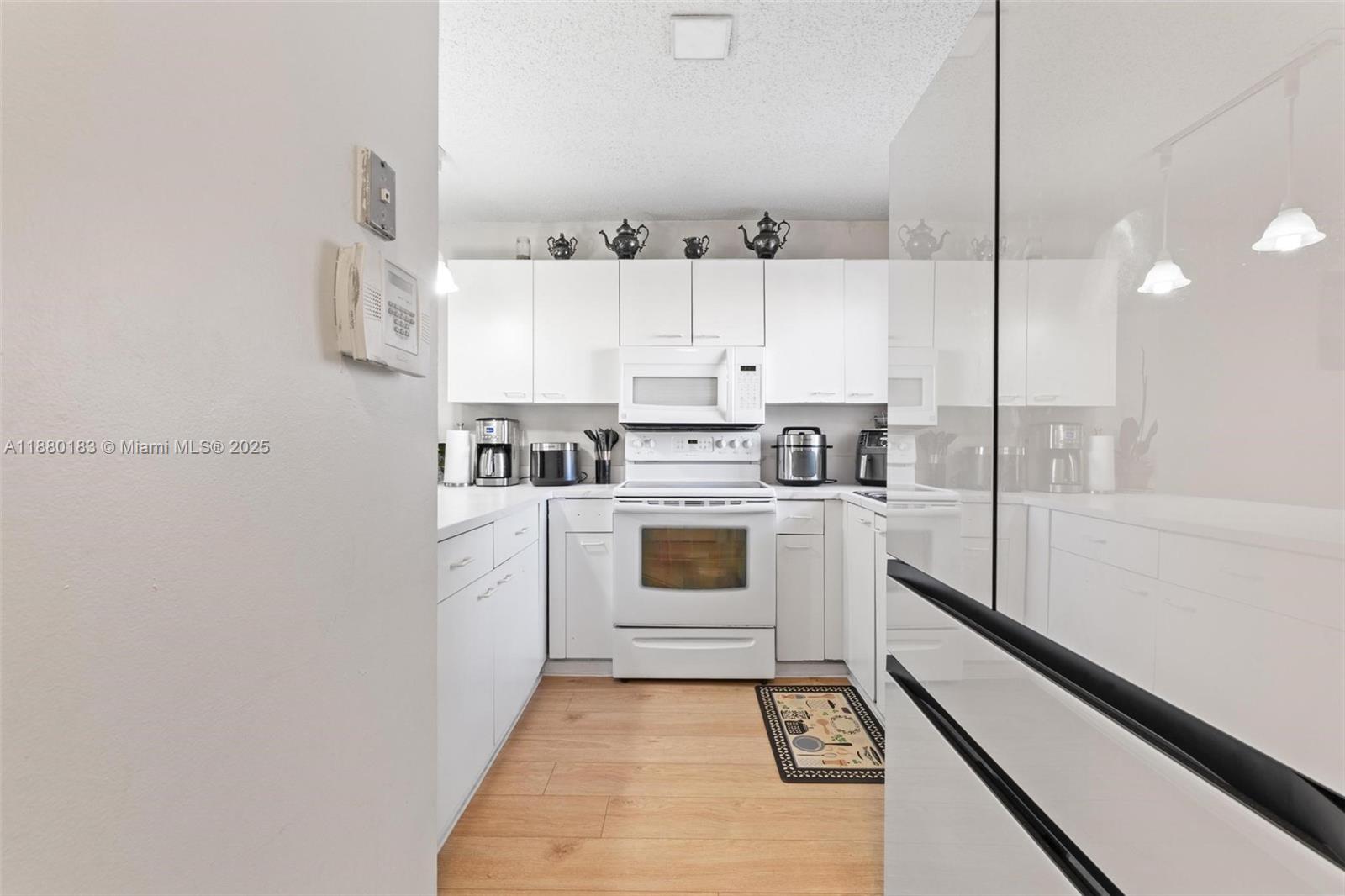 6235 Kendale Lakes Cir 247