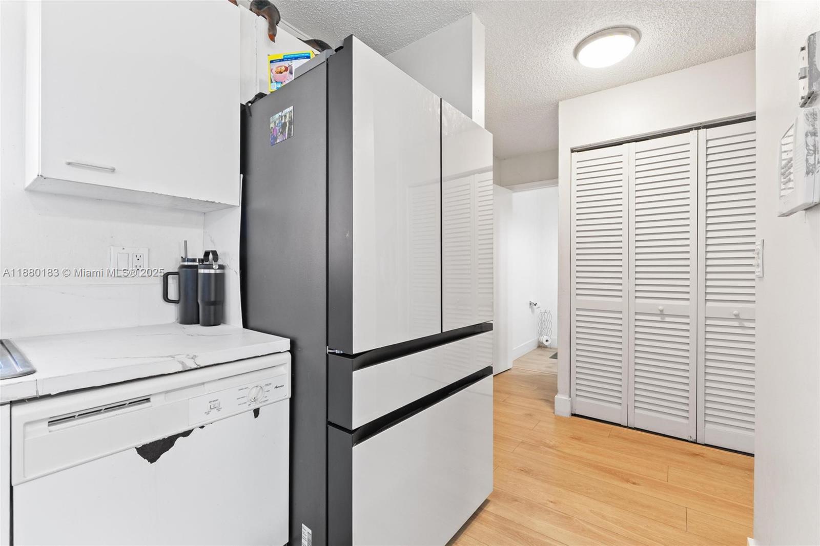 PASEO REAL CONDO - Residential