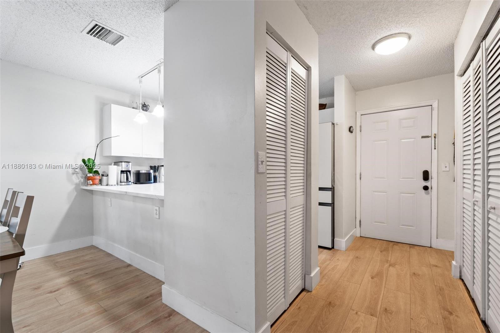 PASEO REAL CONDO - Residential