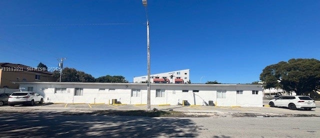 2900 W Flagler St