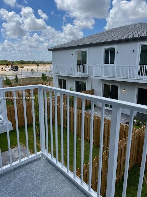 MIAMI LAND & DEVELOPMENT - Residential Lease