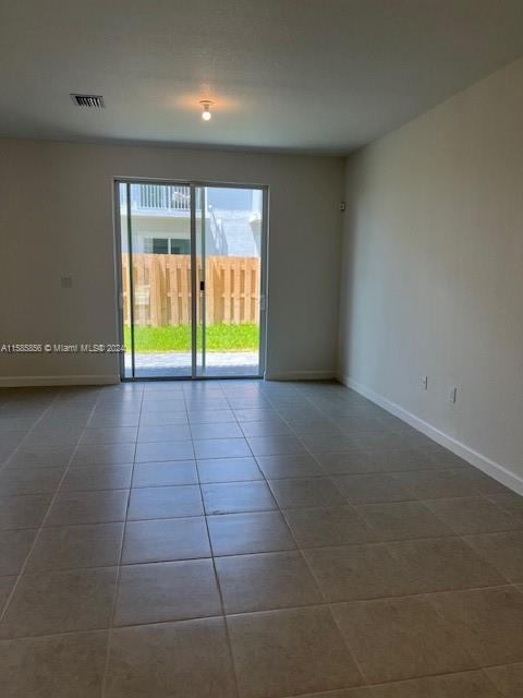 MIAMI LAND & DEVELOPMENT - Residential Lease
