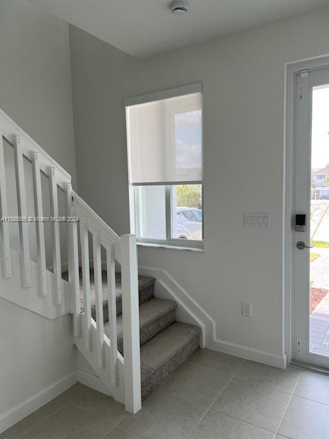 MIAMI LAND & DEVELOPMENT - Residential Lease
