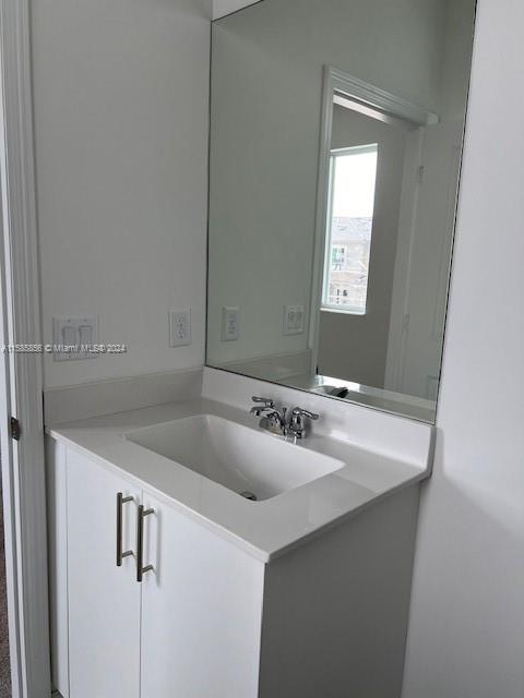 MIAMI LAND & DEVELOPMENT - Residential Lease