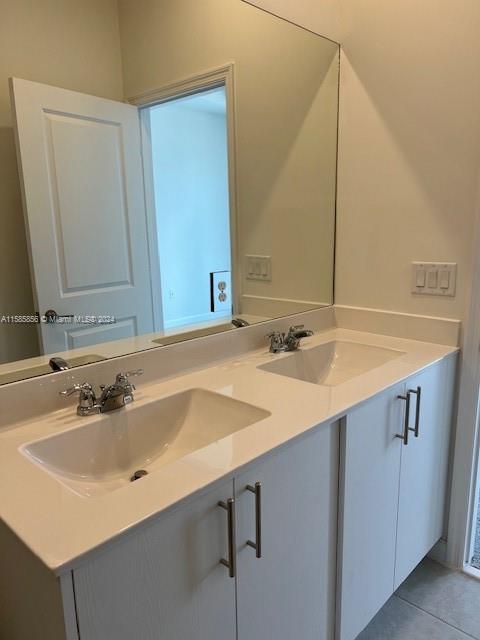 MIAMI LAND & DEVELOPMENT - Residential Lease