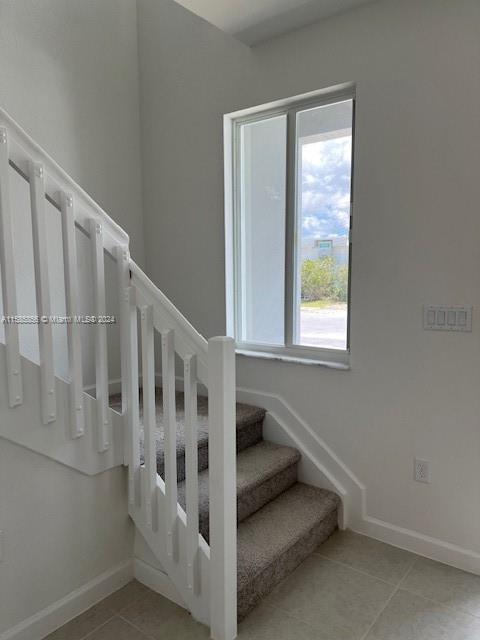 MIAMI LAND & DEVELOPMENT - Residential Lease