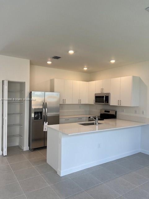 MIAMI LAND & DEVELOPMENT - Residential Lease