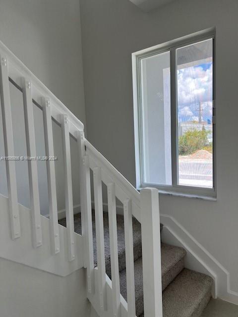 MIAMI LAND & DEVELOPMENT - Residential Lease