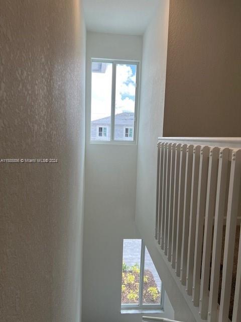 MIAMI LAND & DEVELOPMENT - Residential Lease