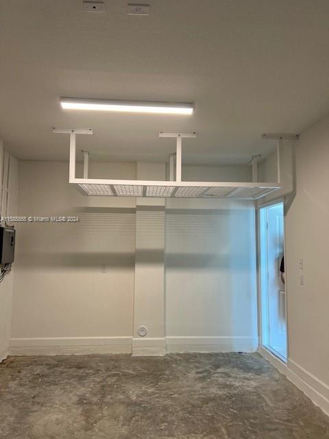MIAMI LAND & DEVELOPMENT - Residential Lease