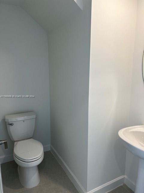 MIAMI LAND & DEVELOPMENT - Residential Lease