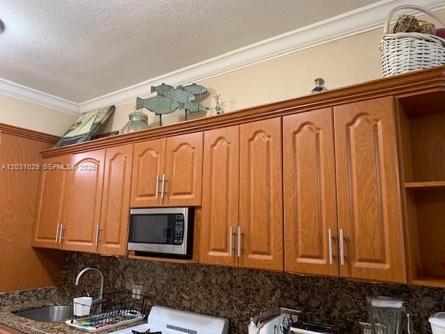 6490 Collins Ave 3