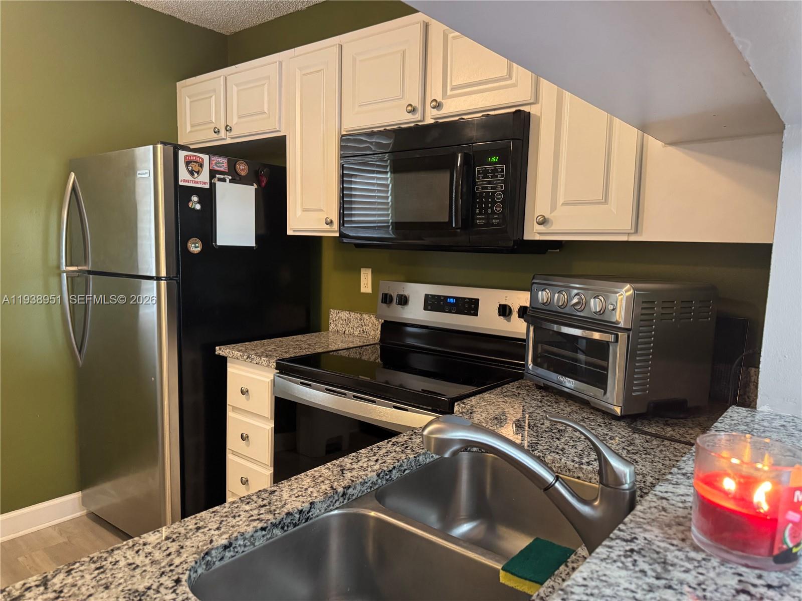 VIEWPOINTE CONDO - Residential