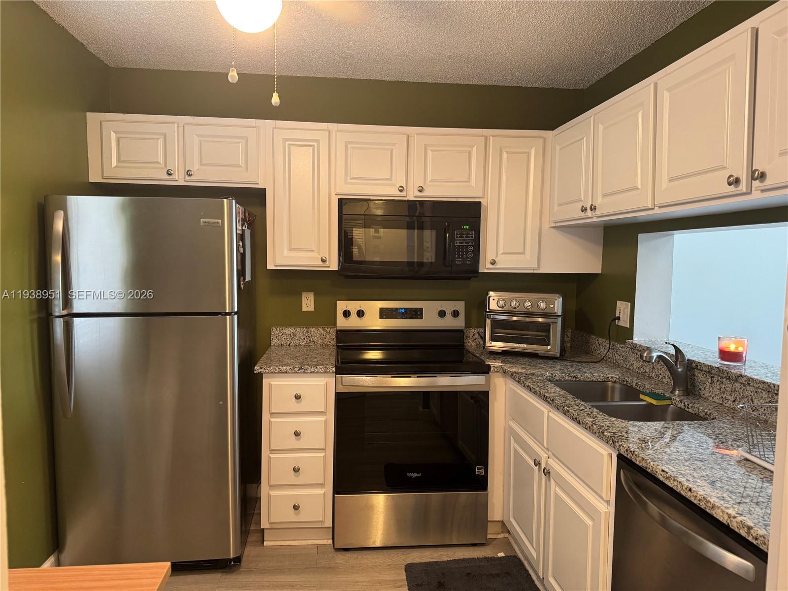 VIEWPOINTE CONDO - Residential