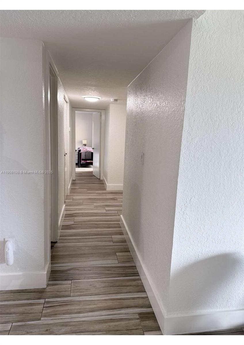 INTERNATIONAL CONDO - Residential Lease