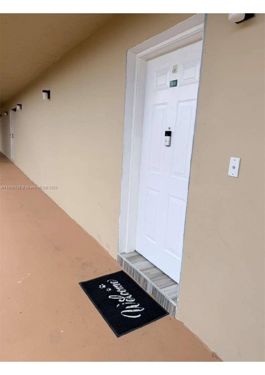 INTERNATIONAL CONDO - Residential Lease