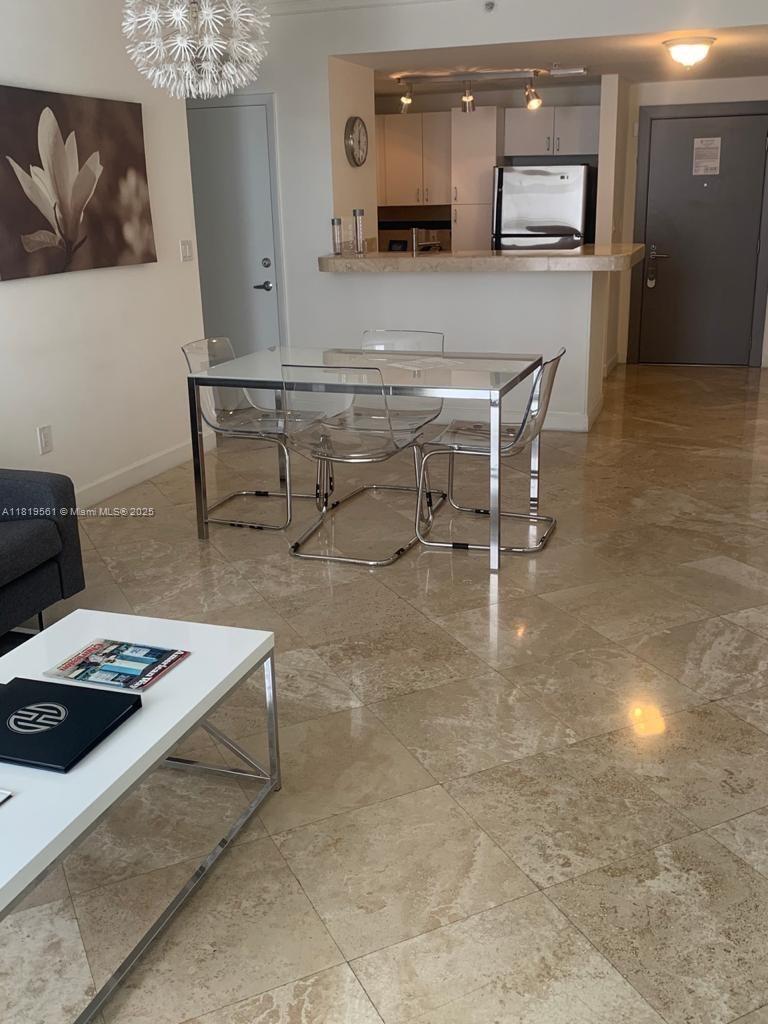 185 Se 14th Ter 2002, Miami, Broward County, Florida - 1 Bedrooms  
1 Bathrooms - 