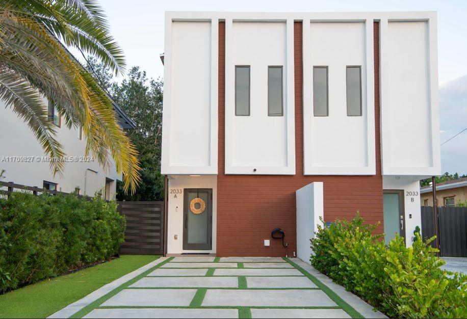 Rental Property at 2033 Sw 62nd Ave A, Miami, Broward County, Florida - Bedrooms: 2 
Bathrooms: 3  - $3,350 MO.