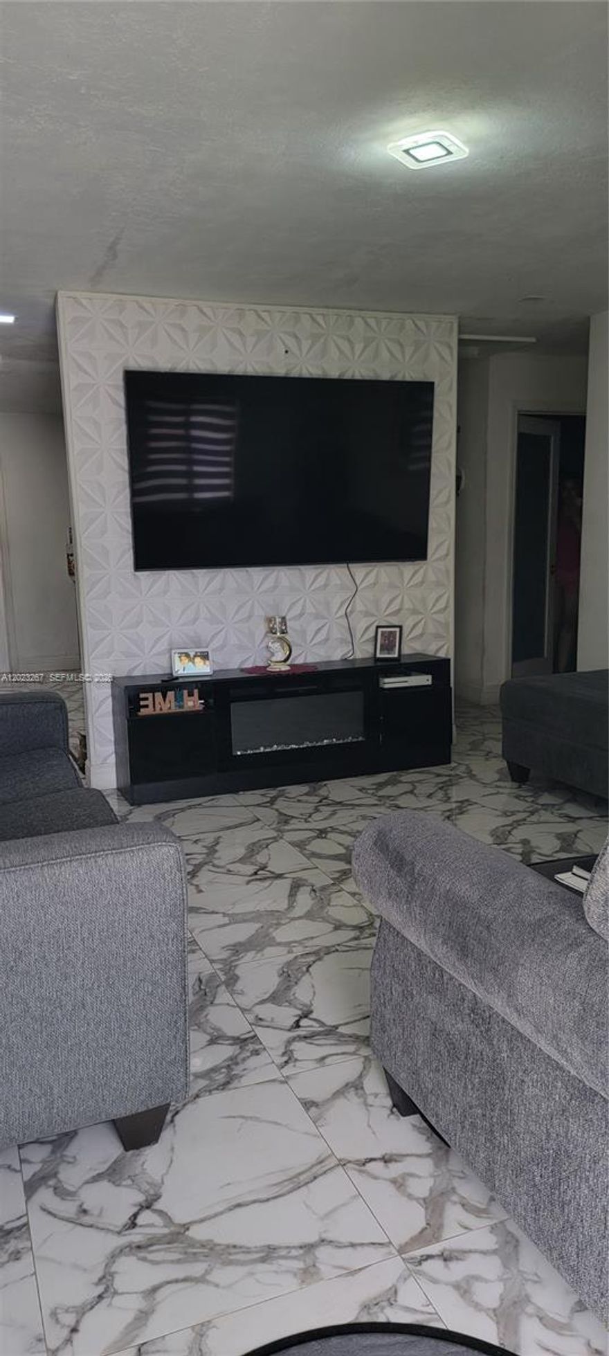 Great investor opportunity on an income producing property in 4/3 + Efficency with Kichenette and Bathroom in 4,508 sq ft corner lot home! Recently renovated, A Single Family Home centrally located near SW 8th street and W Flagler St. In proximity to 1Mile to Coral Gables, short driving distance to Miami International Airport (MIA). Walking distance to Auburndale Elementary, Kinloch Park Middle school and Miami Senior HIgh. Shopping, Restaurants, Banks, Cassino, Bars and a lot of entertainment a few blocks from the house, great for Airbnb Business, No H.O.A, ready to close, se habla español.