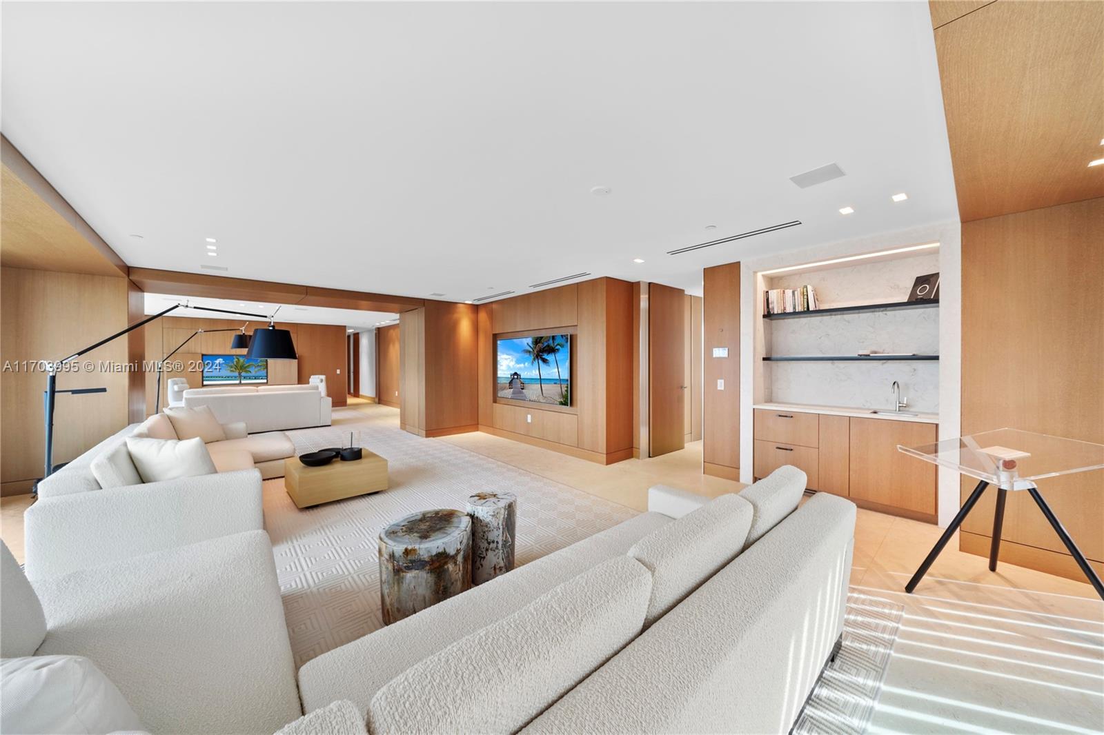REGALIA CONDO - Residential