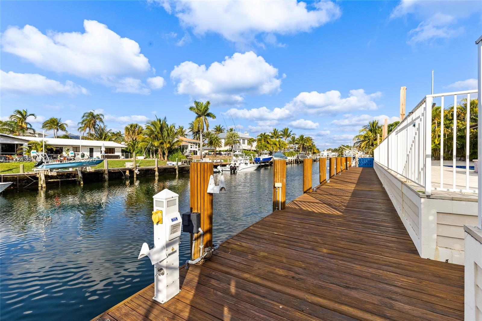 HILLSBORO ISLES - Residential