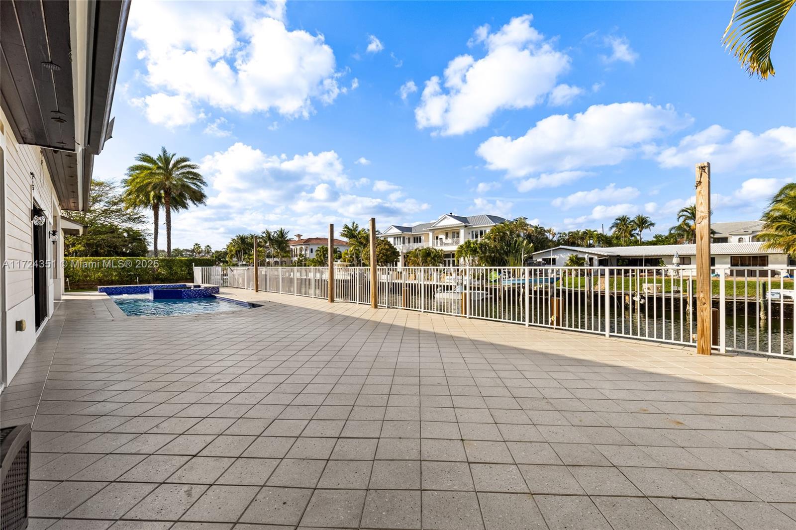 HILLSBORO ISLES - Residential