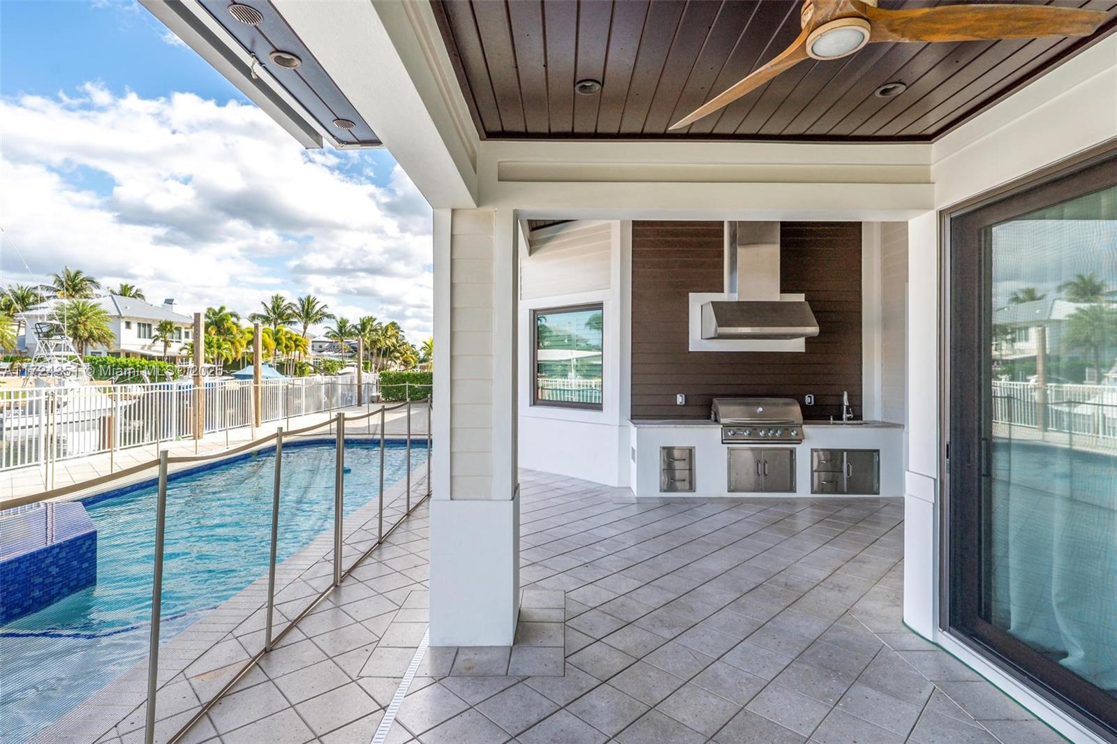 HILLSBORO ISLES - Residential