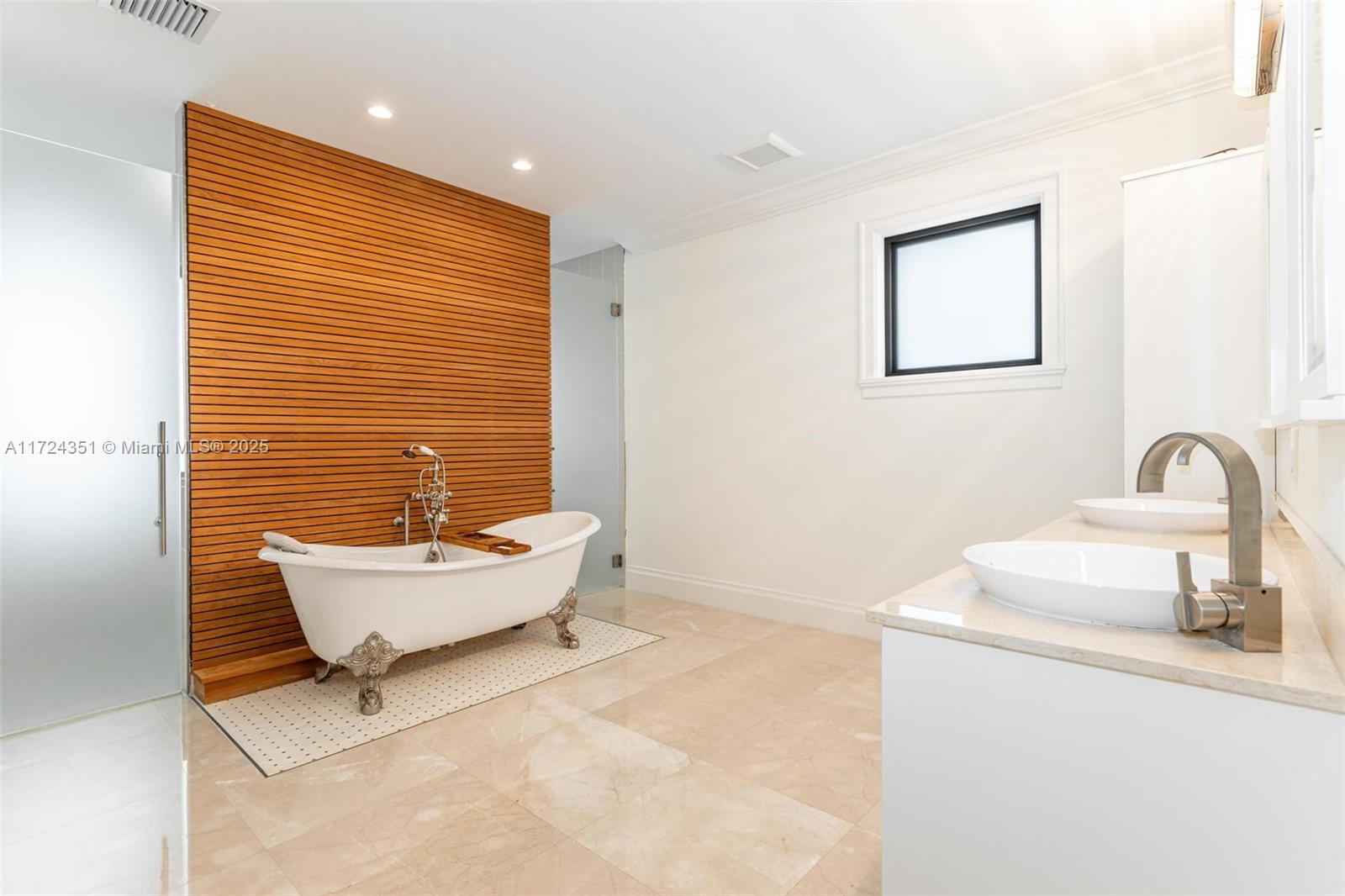 HILLSBORO ISLES - Residential