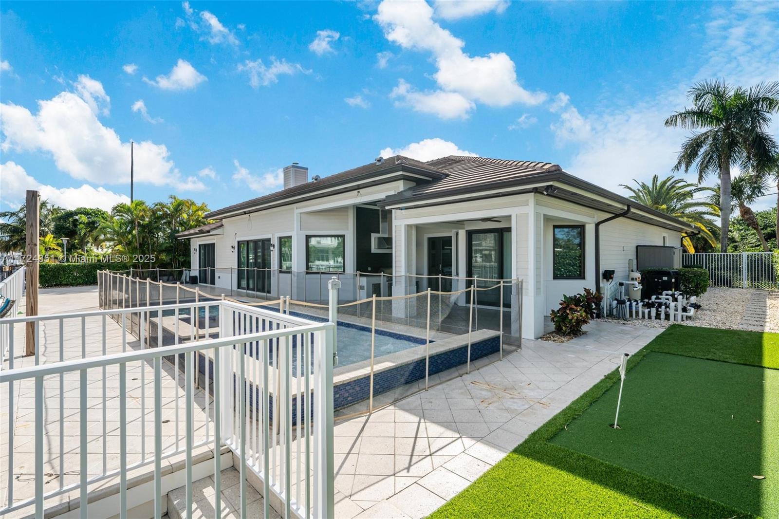 HILLSBORO ISLES - Residential