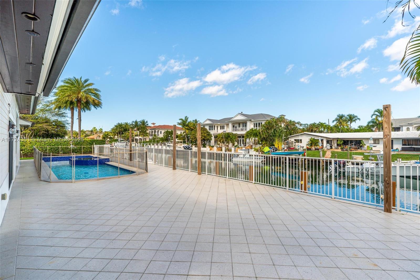 HILLSBORO ISLES - Residential