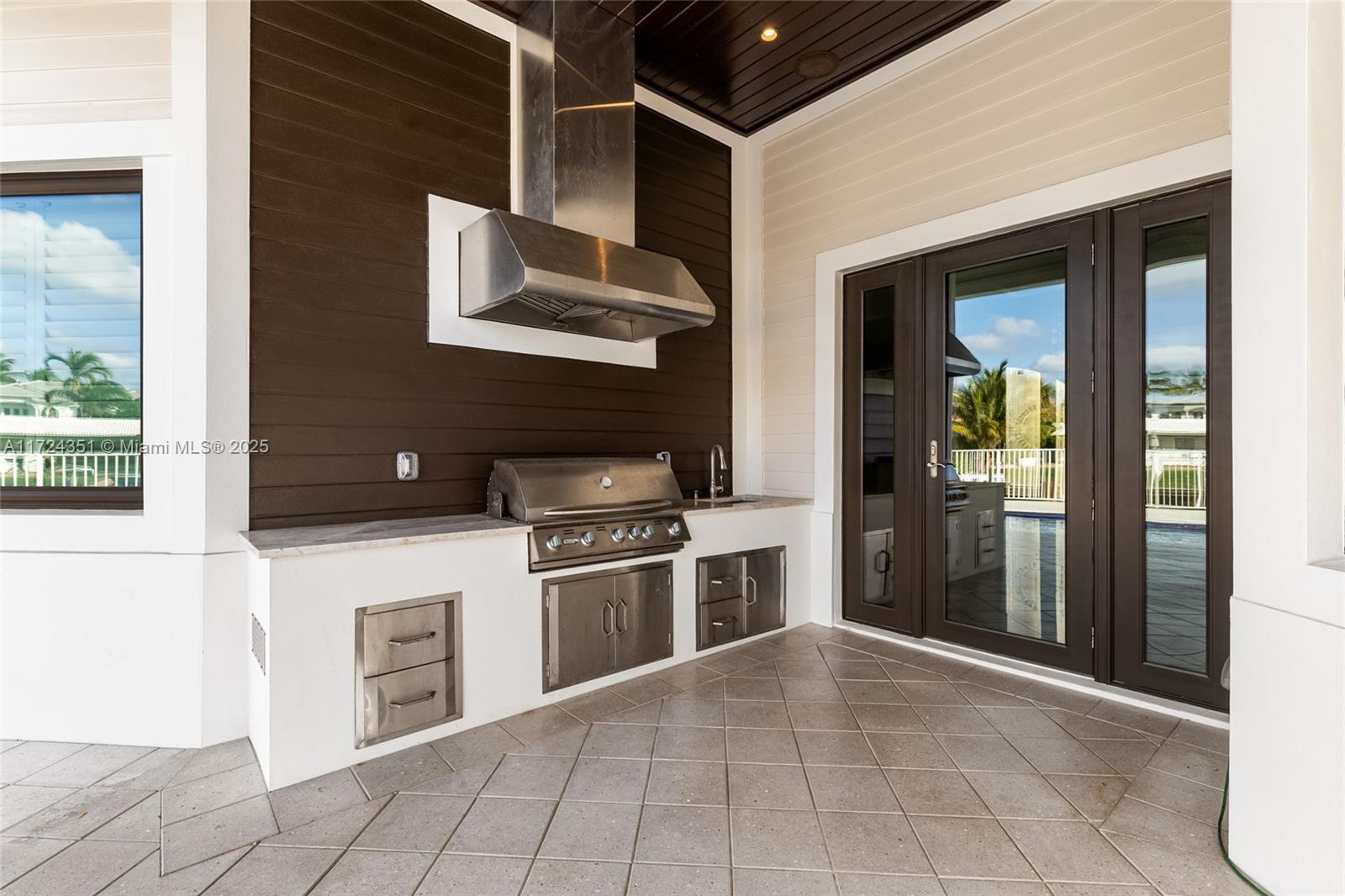 HILLSBORO ISLES - Residential