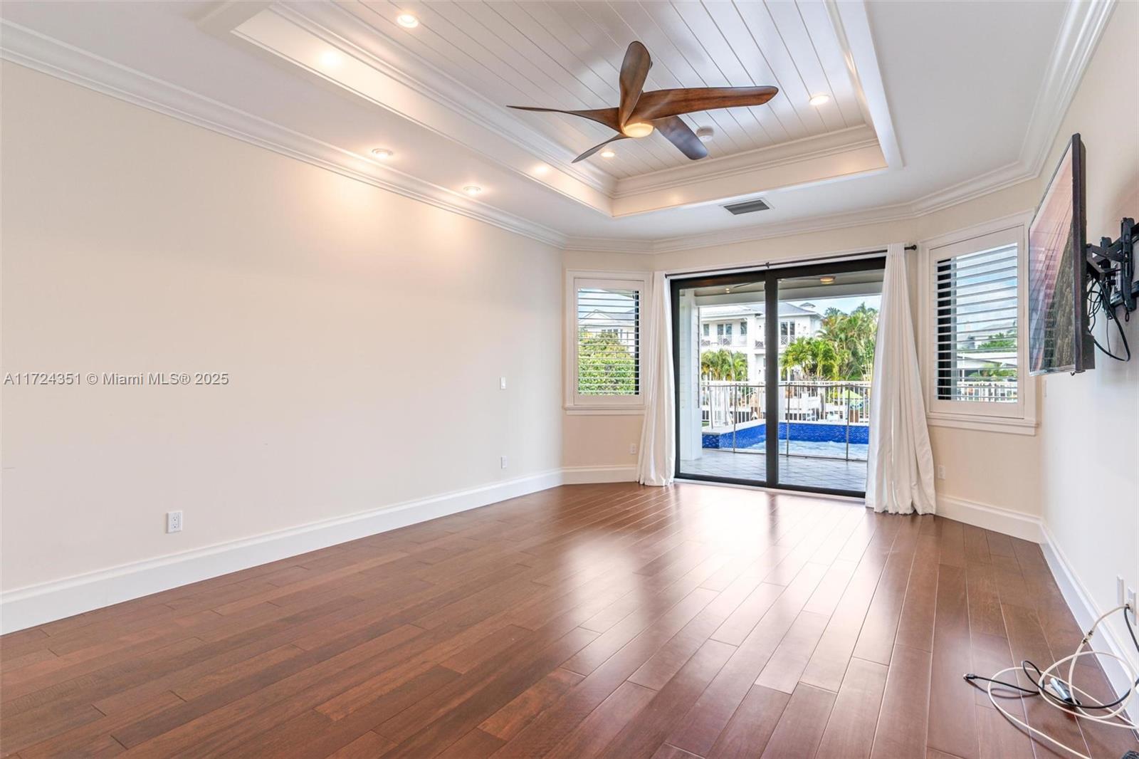 HILLSBORO ISLES - Residential