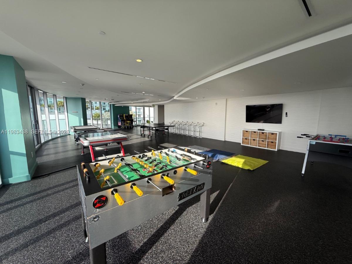 ARIA ON THE BAY CONDO - Residential Lease